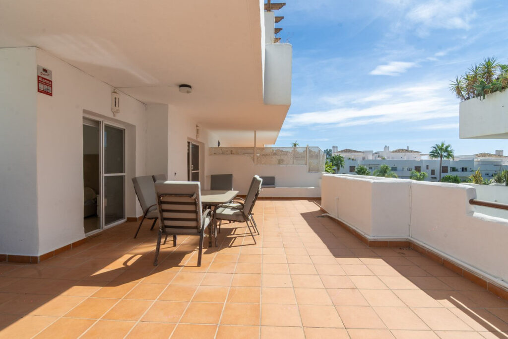 Middle Floor Apartment Estepona