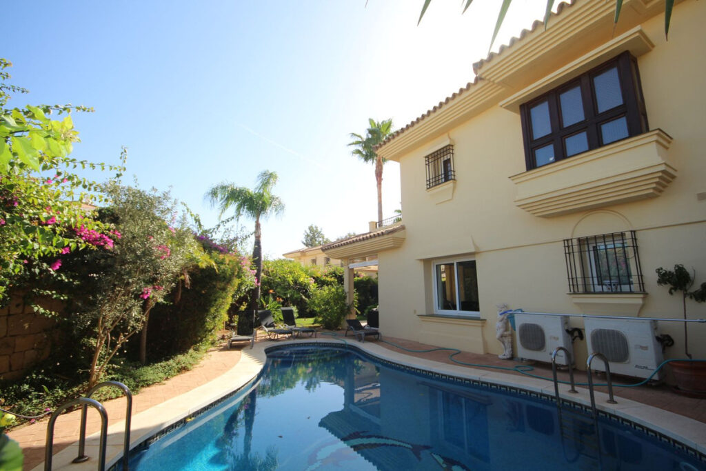 Semi-Detached House Riviera del Sol