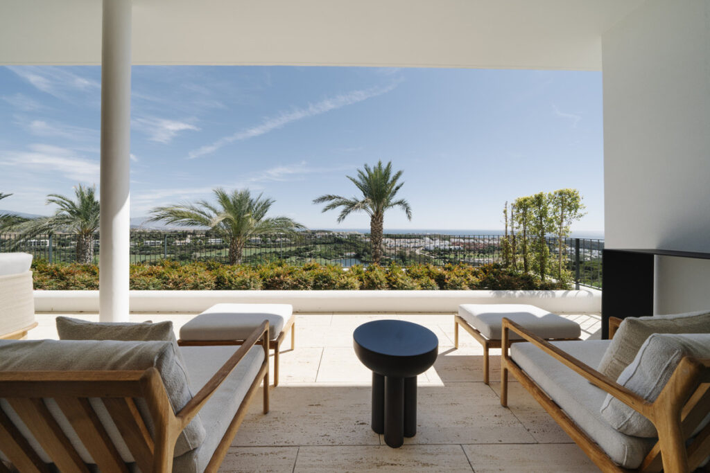 Middle Floor Apartment Casares