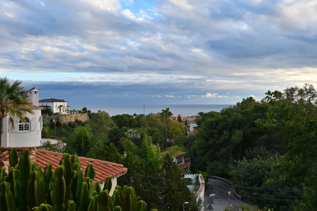 Middle Floor Apartment Fuengirola