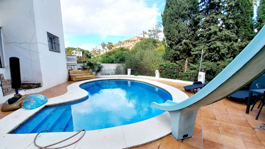 Detached Villa El Faro