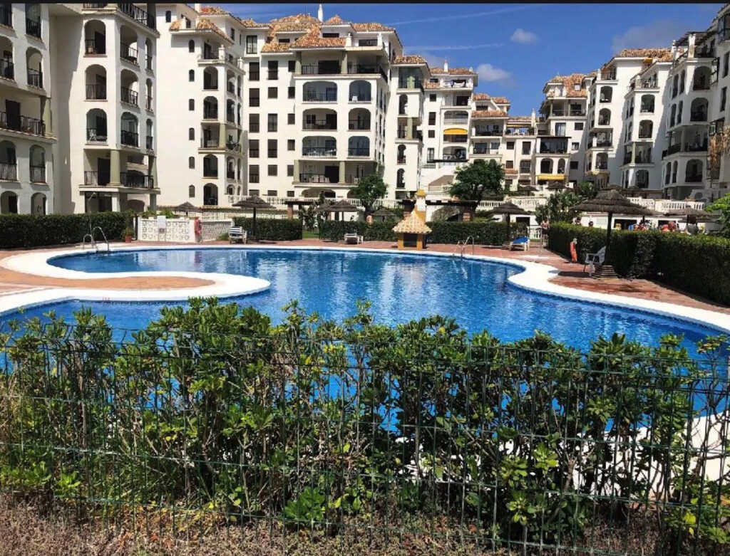 Middle Floor Apartment La Duquesa