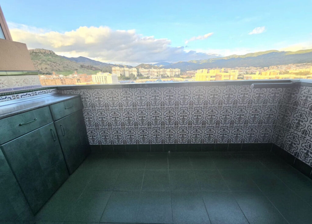 Middle Floor Apartment Málaga Centro