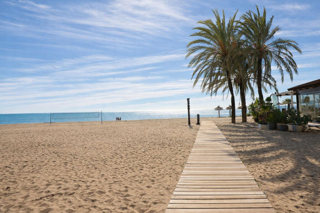 Middle Floor Apartment Estepona