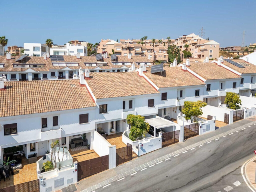 Semi-Detached House Riviera del Sol