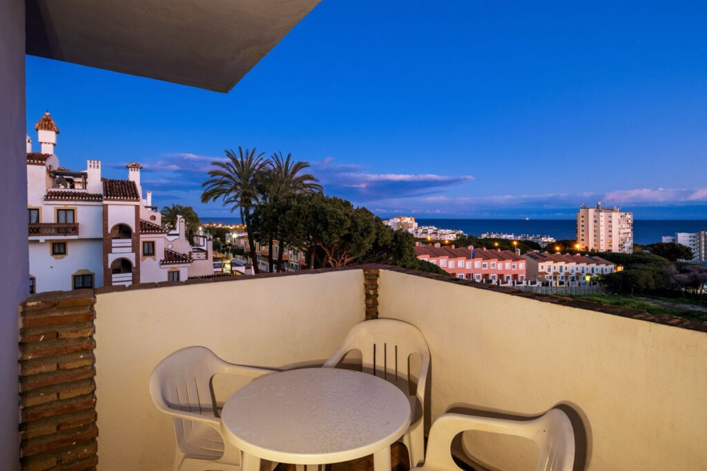 Top Floor Apartment Calahonda