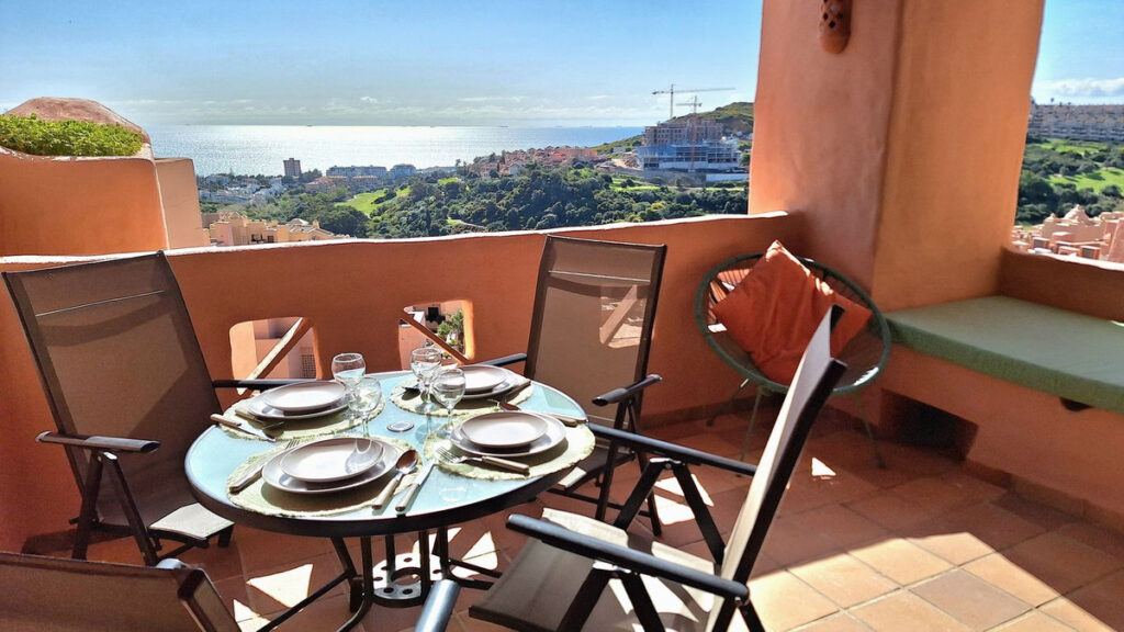 Middle Floor Apartment La Duquesa