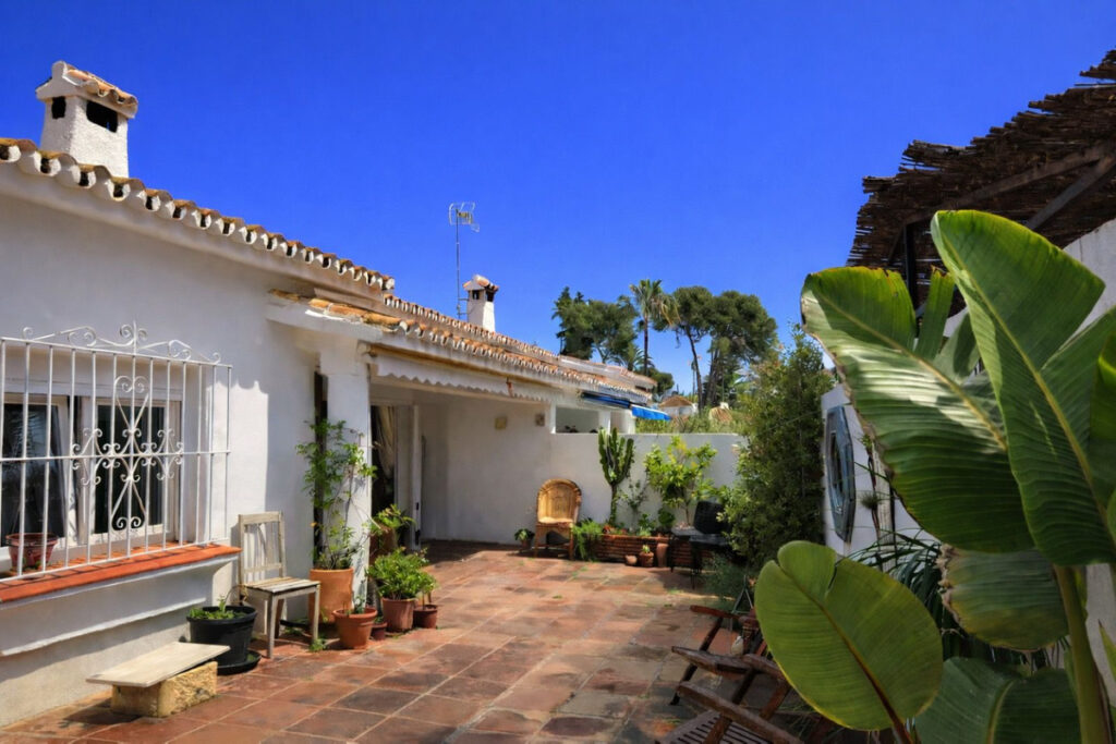 Semi-Detached House Benamara