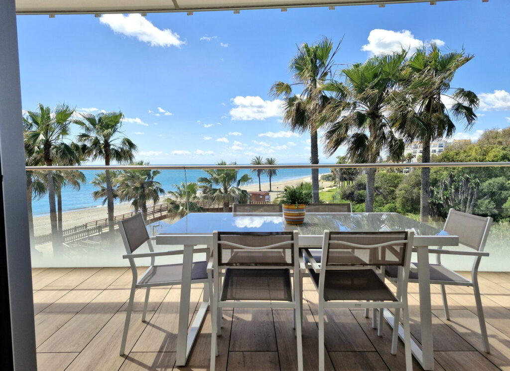 Middle Floor Apartment Estepona