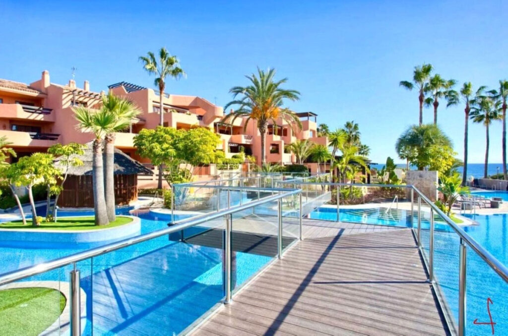Middle Floor Apartment Estepona