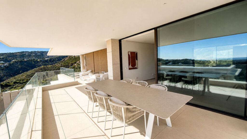 Middle Floor Apartment La Quinta