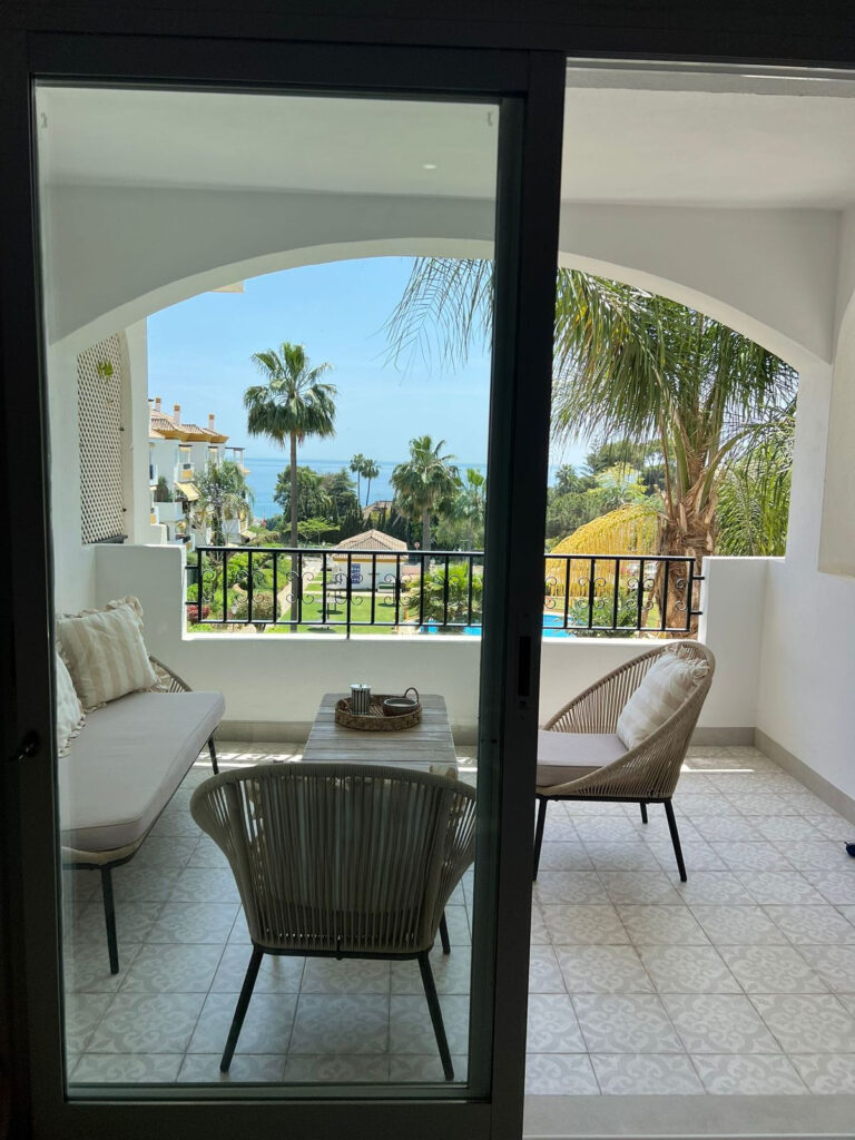 Middle Floor Apartment The Golden Mile