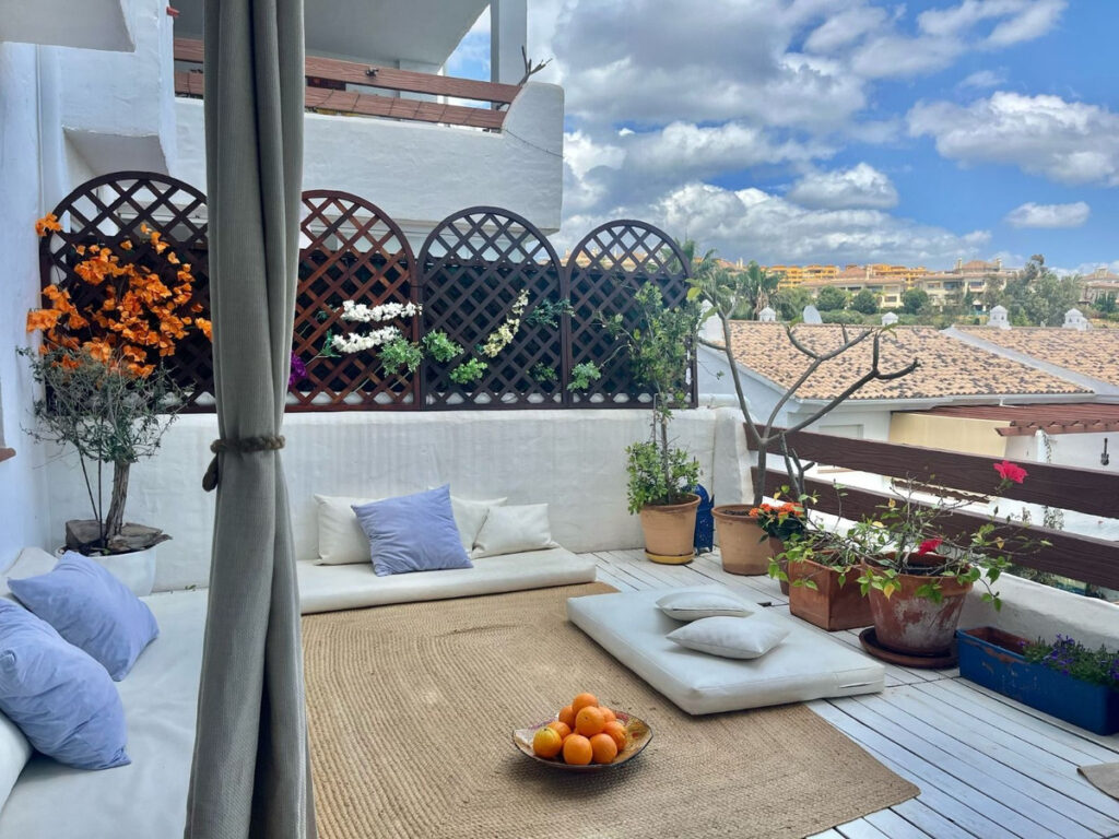 Middle Floor Apartment Estepona