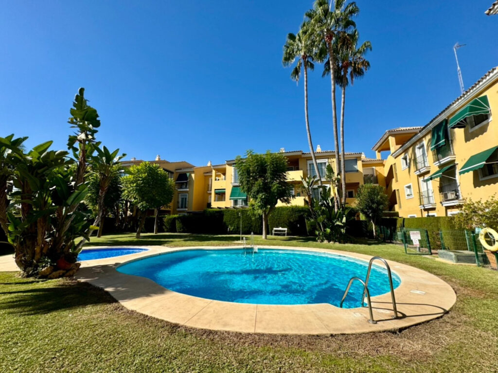 Middle Floor Apartment Guadalmina Alta