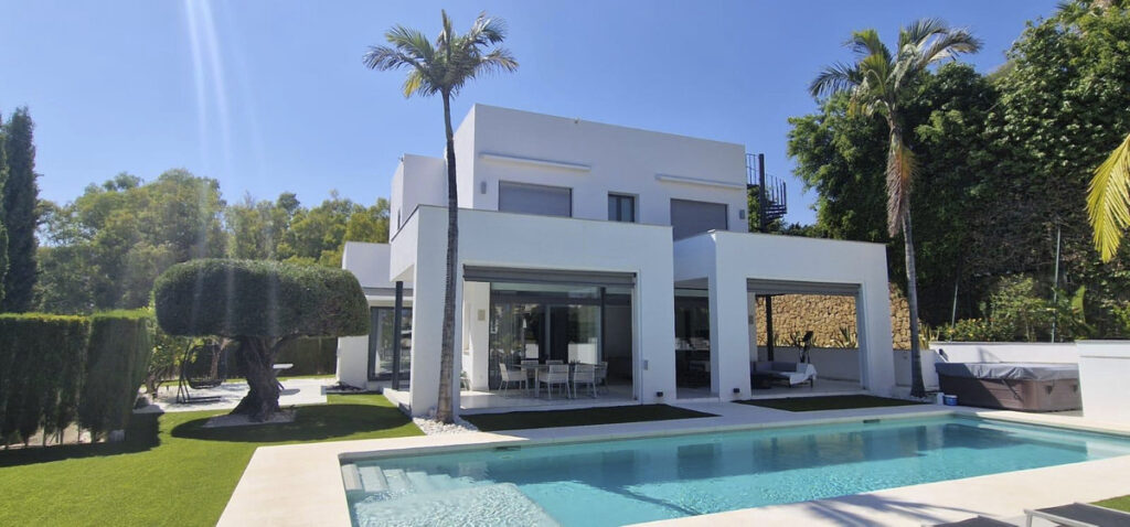 Detached Villa Nueva Andalucía