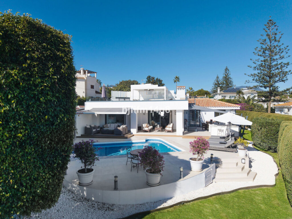 Detached Villa Nueva Andalucía