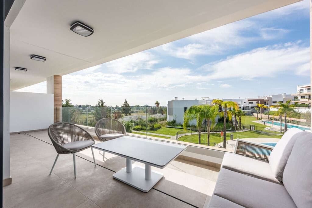 Middle Floor Apartment Estepona