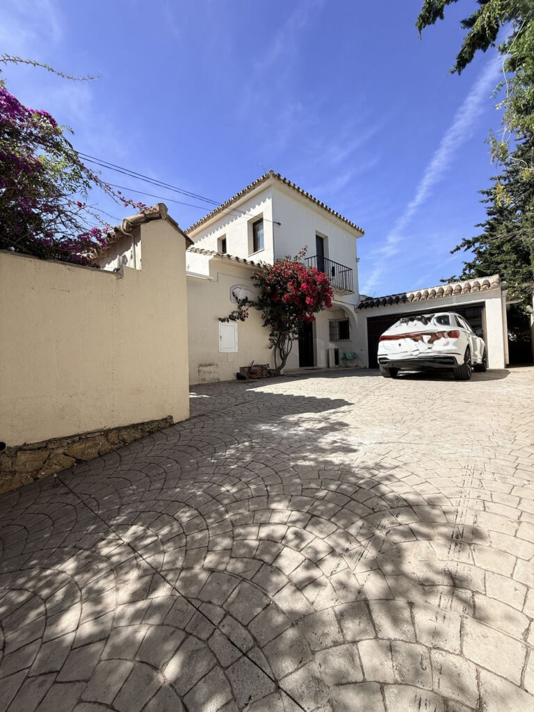 Detached Villa Bel Air