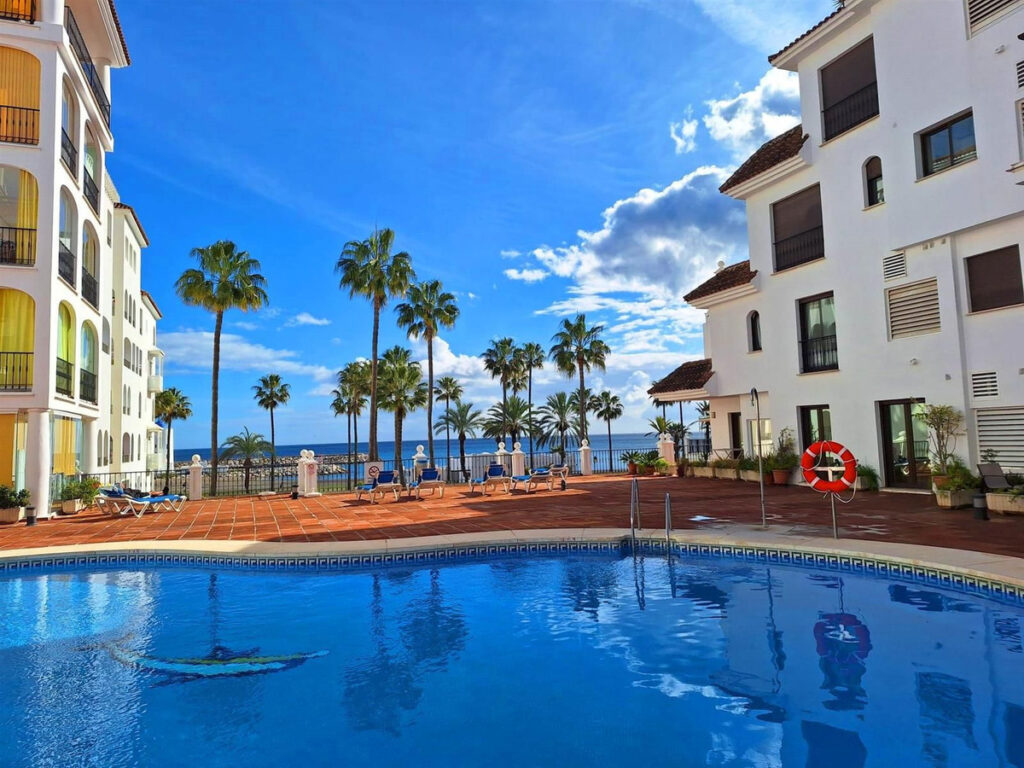 Middle Floor Apartment La Duquesa