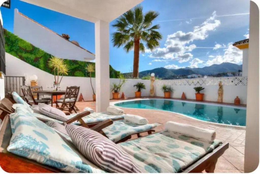 Detached Villa Monda