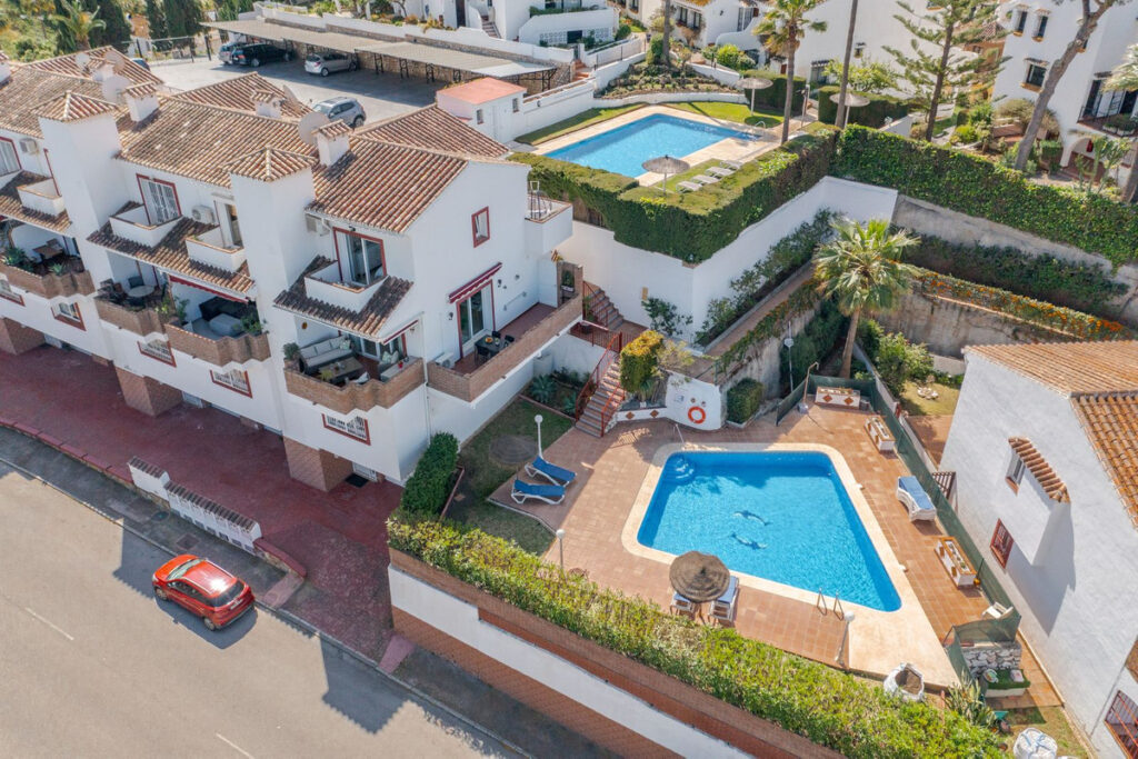 Semi-Detached House Riviera del Sol