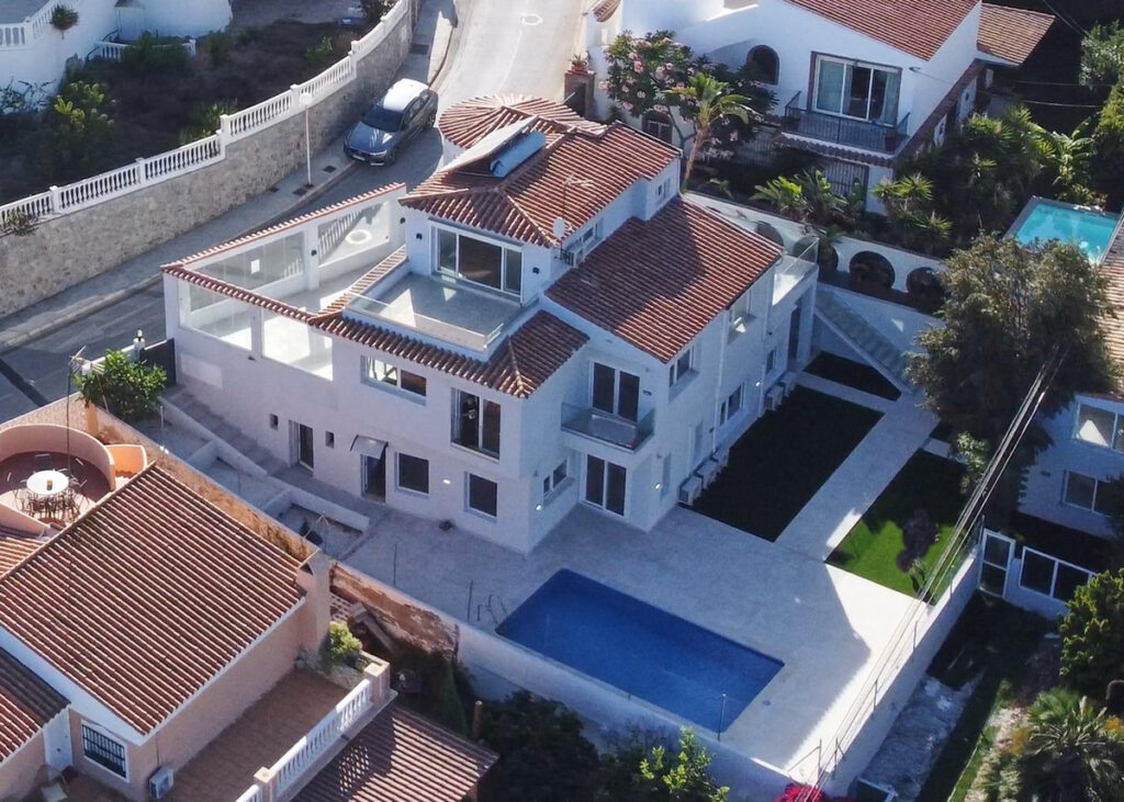 Detached Villa El Faro