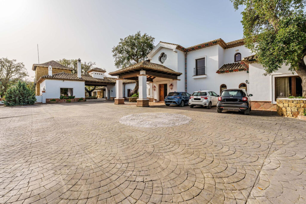 Detached Villa La Mairena