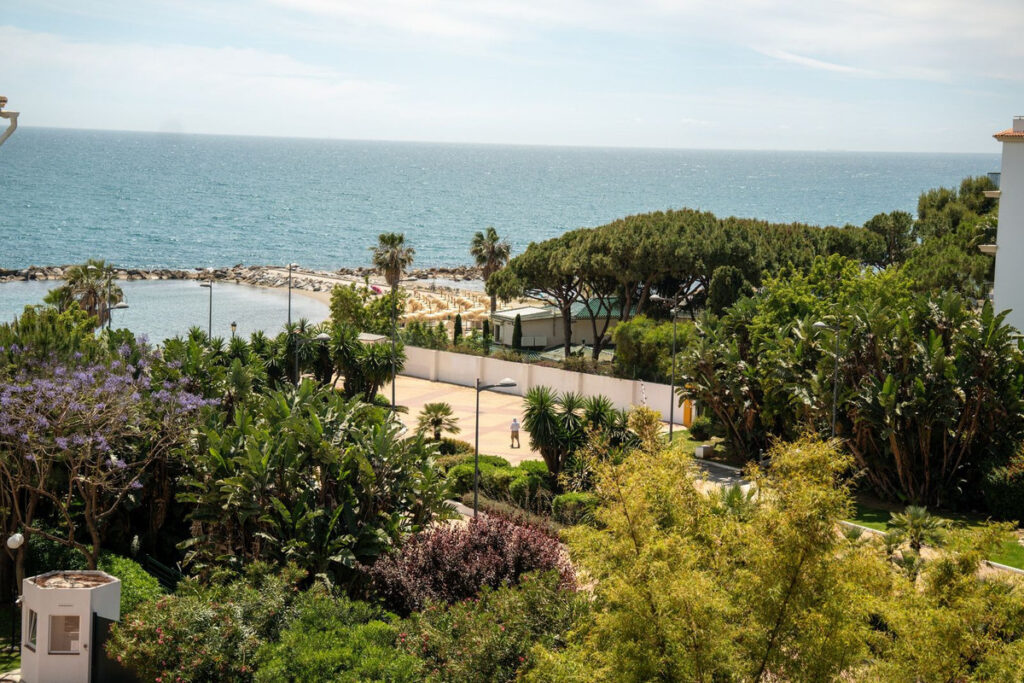 Middle Floor Apartment Puerto Banús