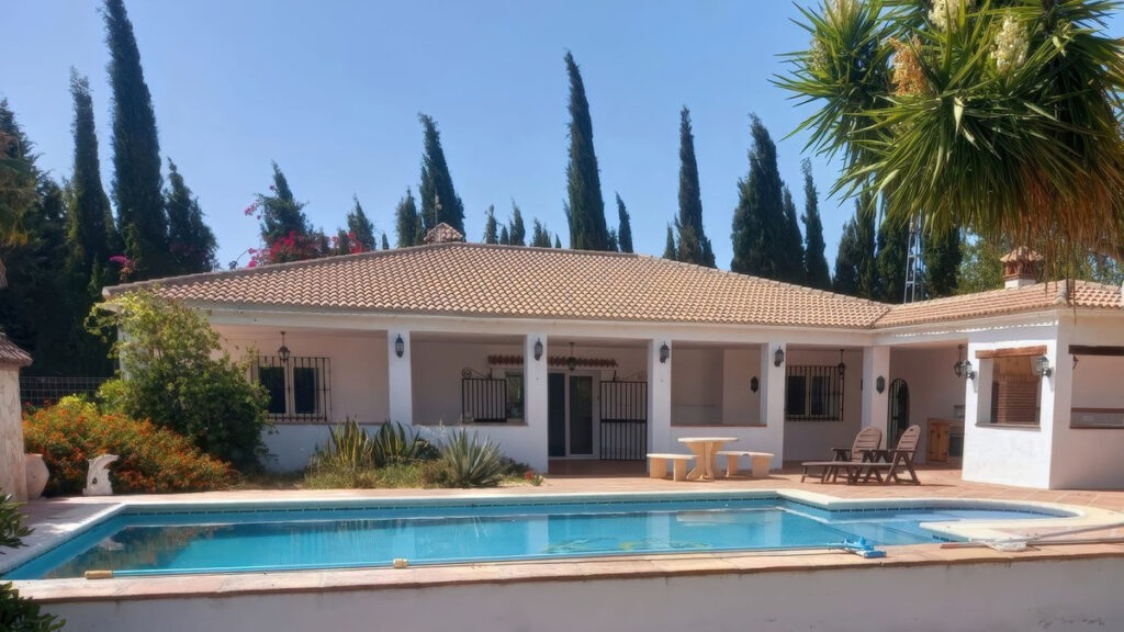 Finca – Cortijo Alhaurín el Grande