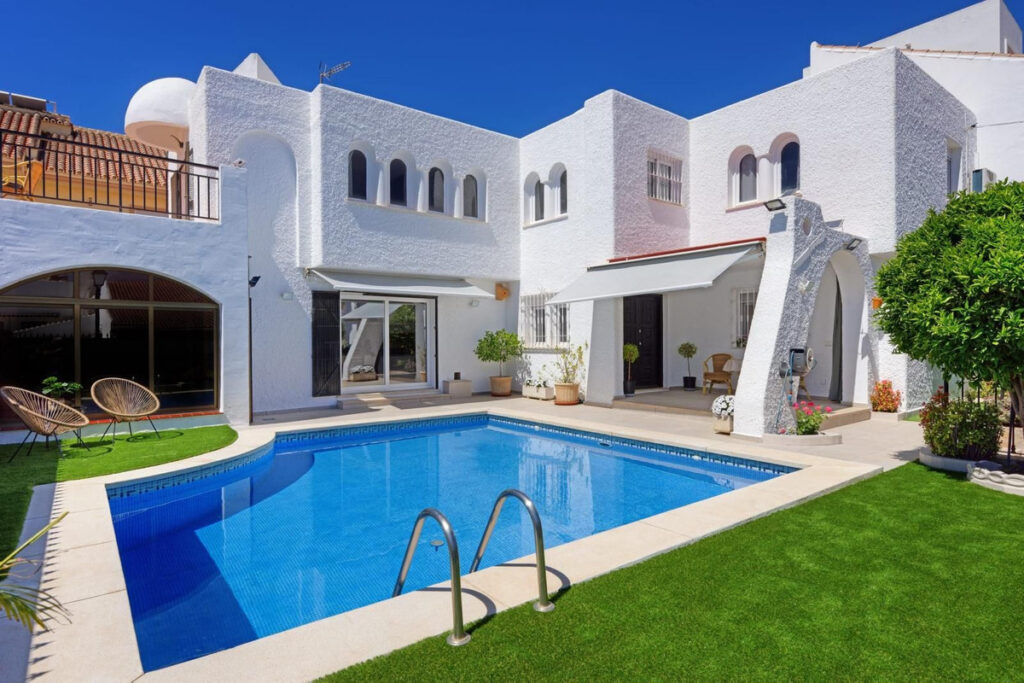 Detached Villa Los Pacos