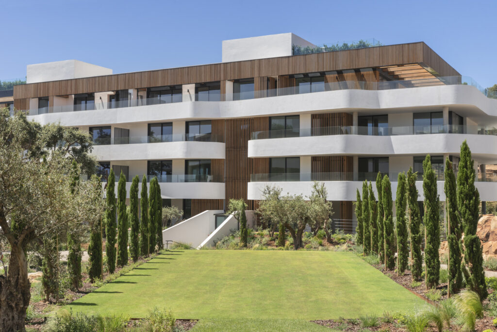 Sotogrande – Luxury Apartments & Sky Villas in La Reserva In Sotogrande